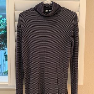 Gap Softspun Turtleneck